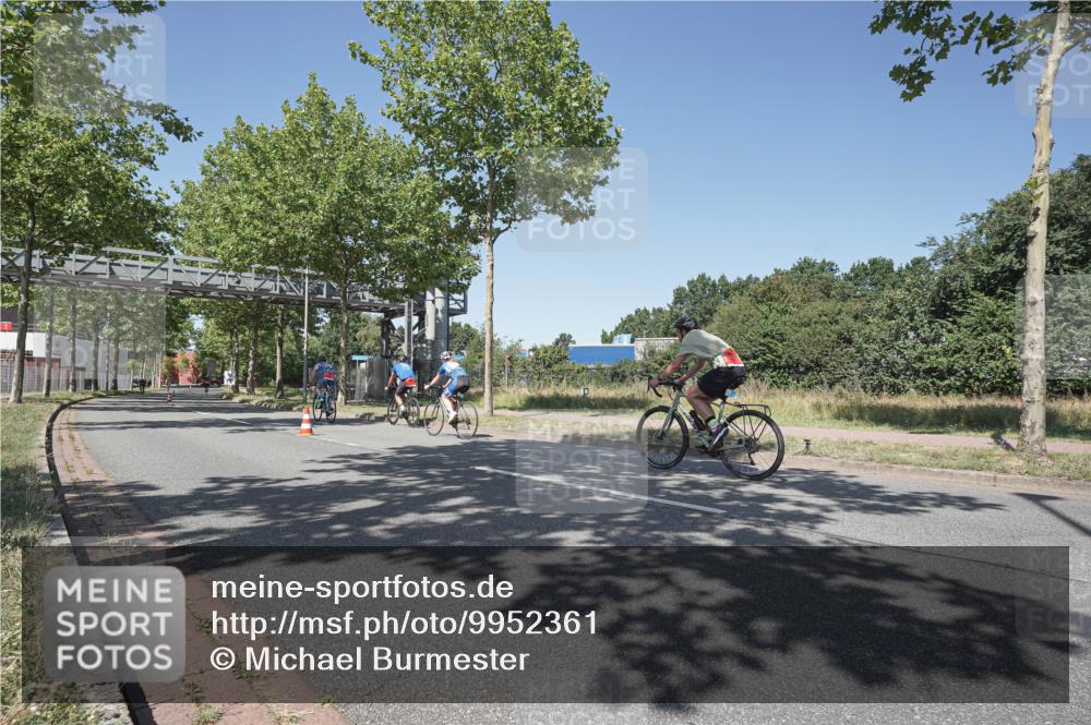 09.08.2026 - GEWOBA Citytriathlon Bremen Michael Burmester http://msf.ph/oto/9952361 09.08.2026 13:24:14 Radfahren 891, 917, 974, 1120 meine-sportfotos.de