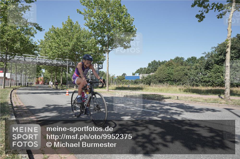09.08.2026 - GEWOBA Citytriathlon Bremen Michael Burmester http://msf.ph/oto/9952375 09.08.2026 13:24:30 Radfahren 873, 908, 917, 1020, 1120 meine-sportfotos.de