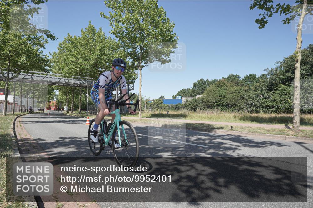09.08.2026 - GEWOBA Citytriathlon Bremen Michael Burmester http://msf.ph/oto/9952401 09.08.2026 13:25:06 Radfahren 681, 738, 768, 1152 meine-sportfotos.de