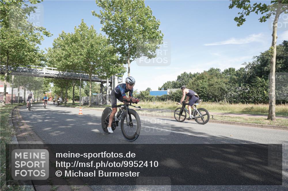 09.08.2026 - GEWOBA Citytriathlon Bremen Michael Burmester http://msf.ph/oto/9952410 09.08.2026 10:28:52 Radfahren 356, 394, 465, 517, 519 meine-sportfotos.de