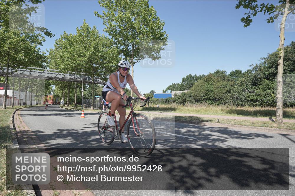 09.08.2026 - GEWOBA Citytriathlon Bremen Michael Burmester http://msf.ph/oto/9952428 09.08.2026 13:26:03 Radfahren 913 meine-sportfotos.de