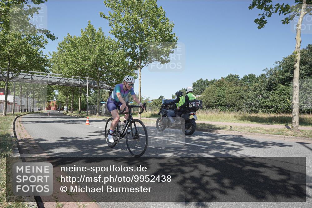 09.08.2026 - GEWOBA Citytriathlon Bremen Michael Burmester http://msf.ph/oto/9952438 09.08.2026 13:26:55 Radfahren 959 meine-sportfotos.de