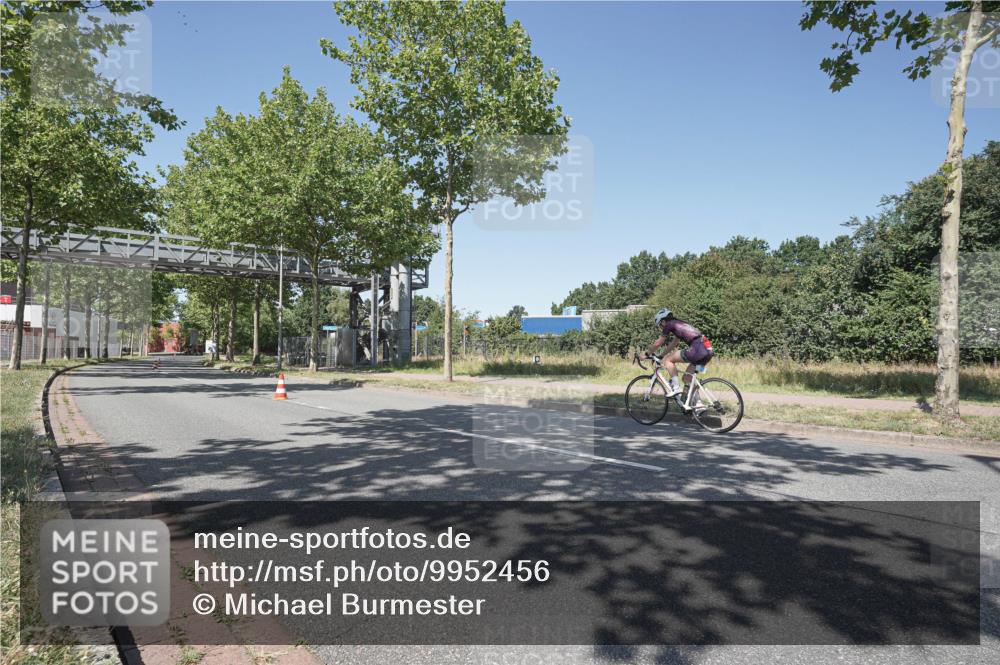 09.08.2026 - GEWOBA Citytriathlon Bremen Michael Burmester http://msf.ph/oto/9952456 09.08.2026 13:29:03 Radfahren  meine-sportfotos.de