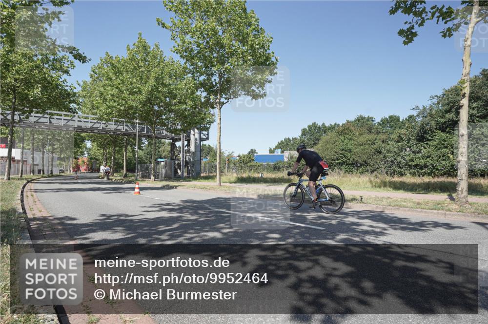 09.08.2026 - GEWOBA Citytriathlon Bremen Michael Burmester http://msf.ph/oto/9952464 09.08.2026 13:29:27 Radfahren 947, 999 meine-sportfotos.de