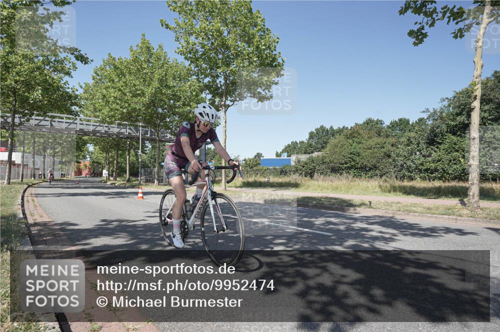 09.08.2026 - GEWOBA Citytriathlon Bremen Michael Burmester http://msf.ph/oto/9952474 09.08.2026 13:29:56 Radfahren 904, 946 meine-sportfotos.de