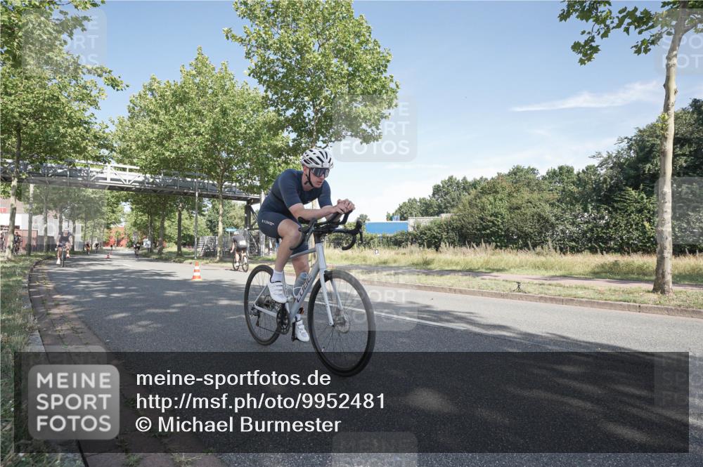 09.08.2026 - GEWOBA Citytriathlon Bremen Michael Burmester http://msf.ph/oto/9952481 09.08.2026 10:29:43 Radfahren 231, 289, 295, 298, 300, 312, 328, 363, 364, 379, 403, 406, 479 meine-sportfotos.de