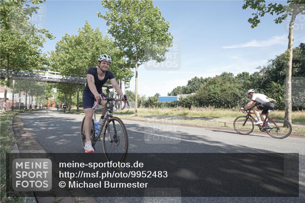 09.08.2026 - GEWOBA Citytriathlon Bremen Michael Burmester http://msf.ph/oto/9952483 09.08.2026 10:29:45 Radfahren 231, 289, 295, 298, 300, 312, 328, 364, 379, 403, 406, 479 meine-sportfotos.de