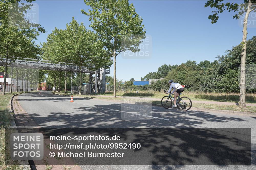 09.08.2026 - GEWOBA Citytriathlon Bremen Michael Burmester http://msf.ph/oto/9952490 09.08.2026 13:30:58 Radfahren  meine-sportfotos.de