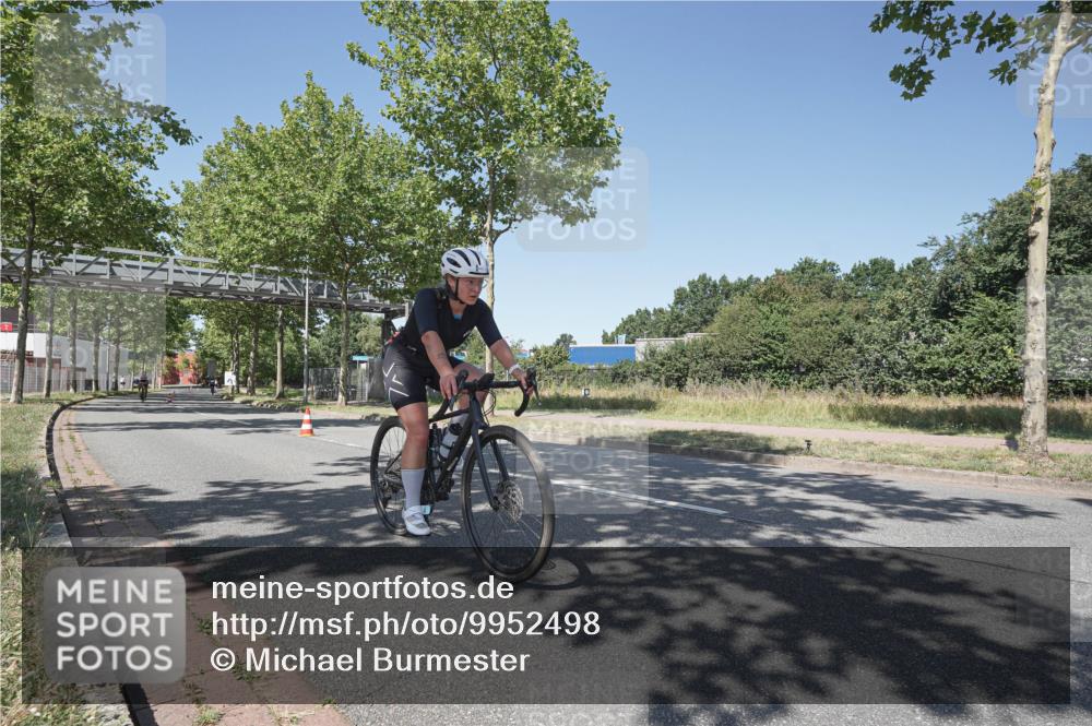 09.08.2026 - GEWOBA Citytriathlon Bremen Michael Burmester http://msf.ph/oto/9952498 09.08.2026 13:31:27 Radfahren 899, 1012 meine-sportfotos.de