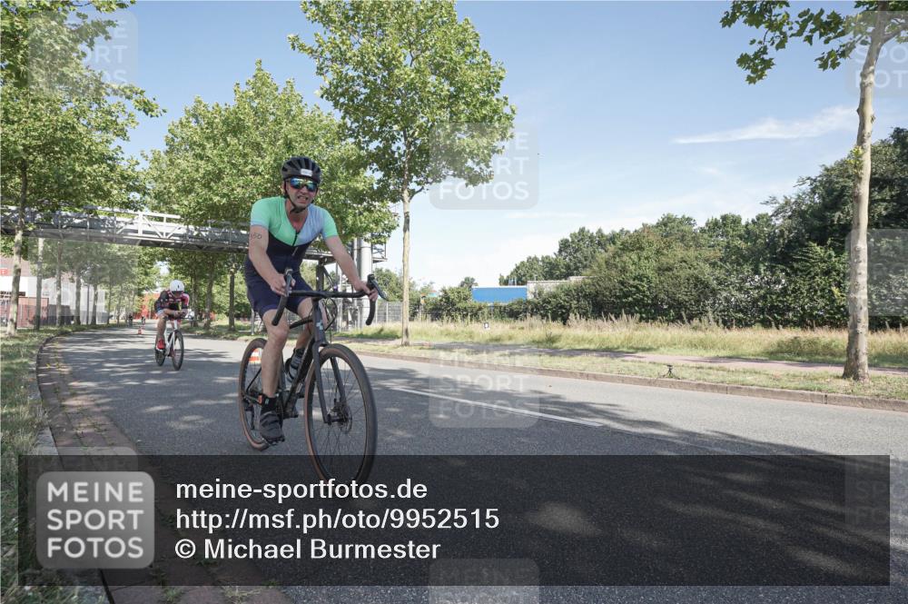 09.08.2026 - GEWOBA Citytriathlon Bremen Michael Burmester http://msf.ph/oto/9952515 09.08.2026 10:30:17 Radfahren 221, 294, 313, 350, 366, 407 meine-sportfotos.de