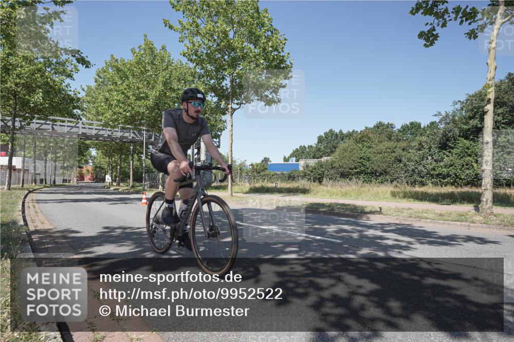 09.08.2026 - GEWOBA Citytriathlon Bremen Michael Burmester http://msf.ph/oto/9952522 09.08.2026 13:32:18 Radfahren 794, 1103, 1141 meine-sportfotos.de