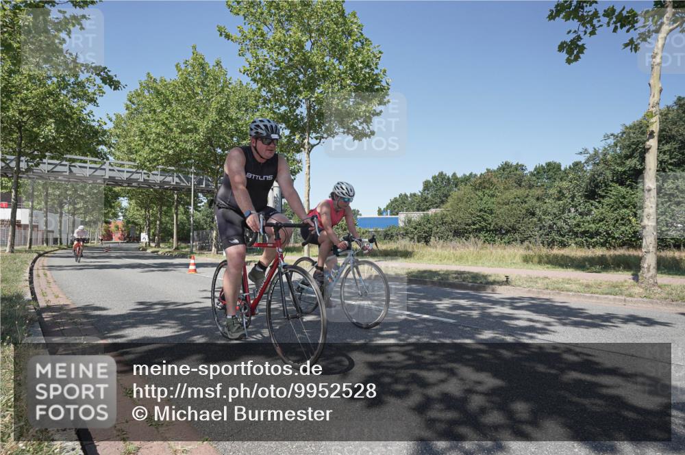 09.08.2026 - GEWOBA Citytriathlon Bremen Michael Burmester http://msf.ph/oto/9952528 09.08.2026 13:32:40 Radfahren 822, 867, 939, 967, 990 meine-sportfotos.de