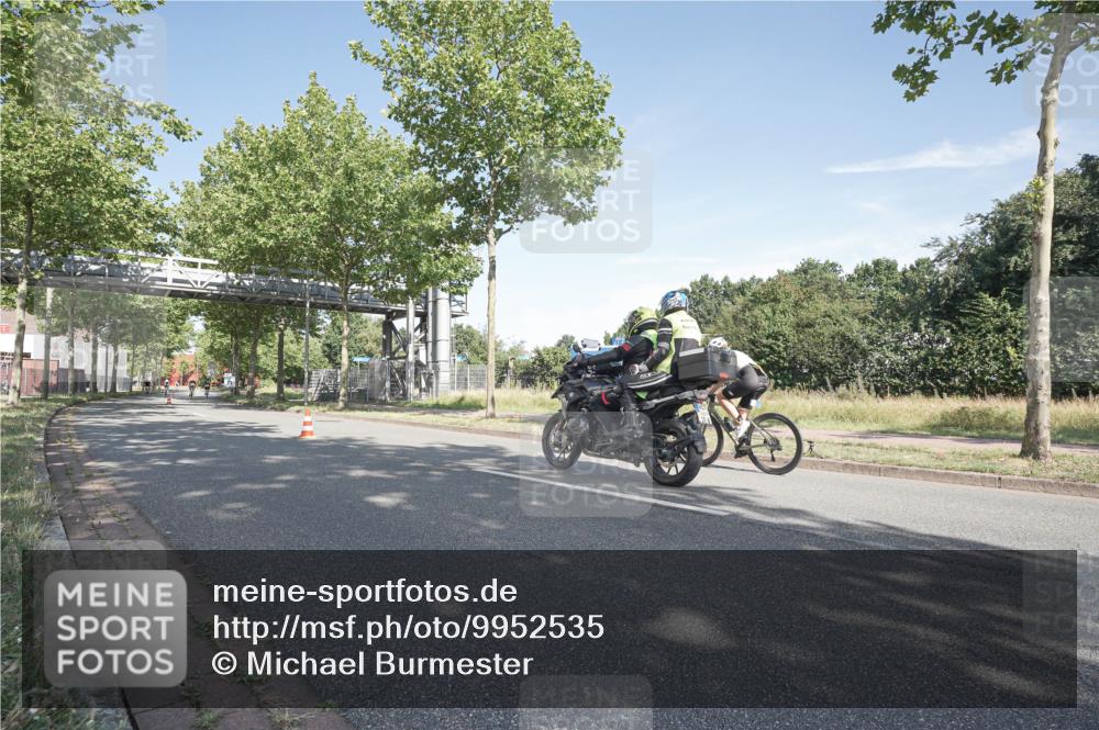 09.08.2026 - GEWOBA Citytriathlon Bremen Michael Burmester http://msf.ph/oto/9952535 09.08.2026 10:30:45 Radfahren 299, 320, 334, 470 meine-sportfotos.de