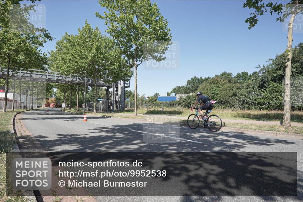 09.08.2026 - GEWOBA Citytriathlon Bremen Michael Burmester http://msf.ph/oto/9952538 09.08.2026 13:33:43 Radfahren  meine-sportfotos.de