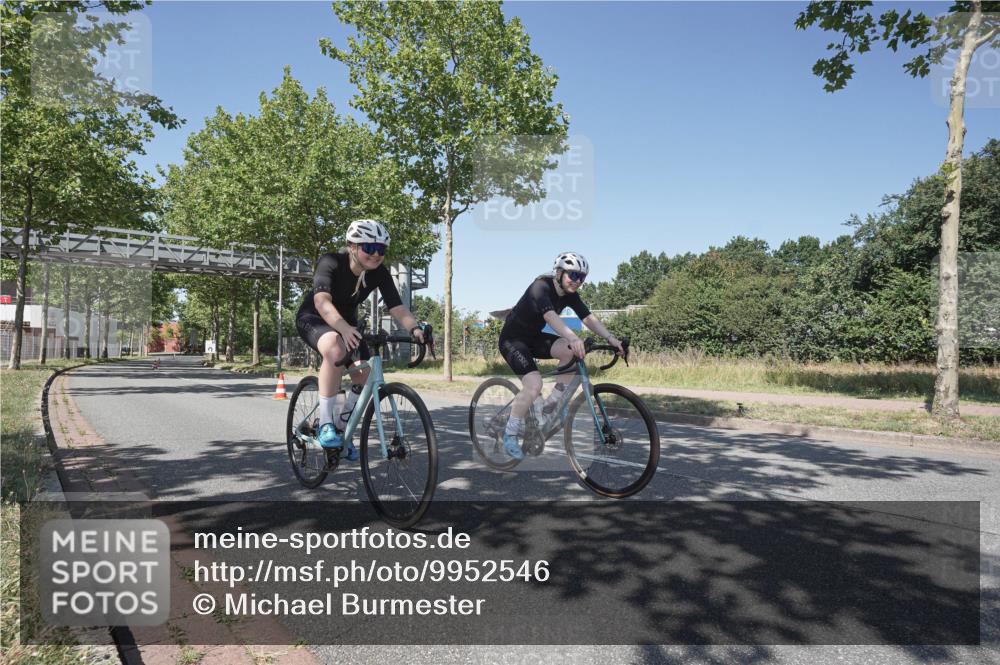 09.08.2026 - GEWOBA Citytriathlon Bremen Michael Burmester http://msf.ph/oto/9952546 09.08.2026 13:34:44 Radfahren 920, 921, 1019 meine-sportfotos.de