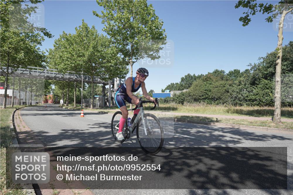 09.08.2026 - GEWOBA Citytriathlon Bremen Michael Burmester http://msf.ph/oto/9952554 09.08.2026 13:35:58 Radfahren 948 meine-sportfotos.de