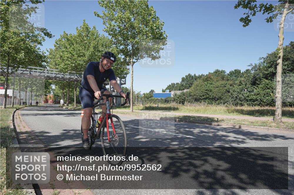 09.08.2026 - GEWOBA Citytriathlon Bremen Michael Burmester http://msf.ph/oto/9952562 09.08.2026 13:37:44 Radfahren 780, 1005 meine-sportfotos.de