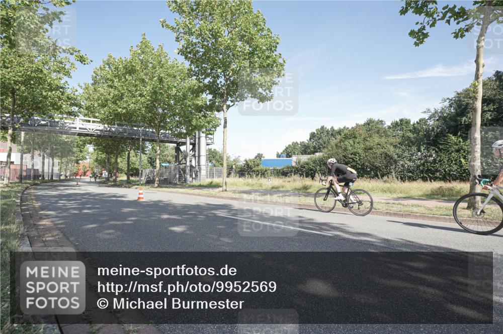 09.08.2026 - GEWOBA Citytriathlon Bremen Michael Burmester http://msf.ph/oto/9952569 09.08.2026 10:31:12 Radfahren 59, 497 meine-sportfotos.de
