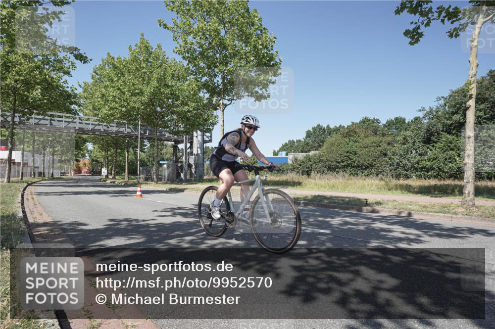 09.08.2026 - GEWOBA Citytriathlon Bremen Michael Burmester http://msf.ph/oto/9952570 09.08.2026 13:40:32 Radfahren 1101 meine-sportfotos.de