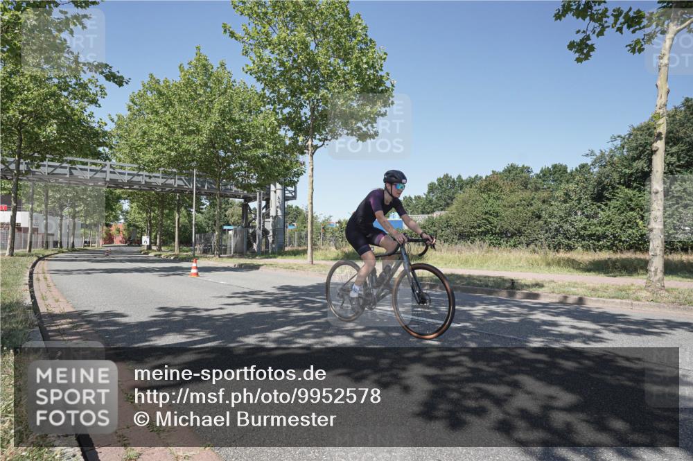 09.08.2026 - GEWOBA Citytriathlon Bremen Michael Burmester http://msf.ph/oto/9952578 09.08.2026 13:42:48 Radfahren 943 meine-sportfotos.de