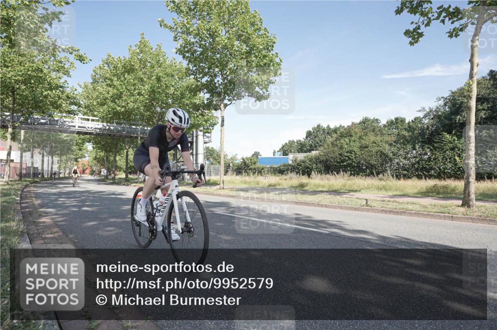 09.08.2026 - GEWOBA Citytriathlon Bremen Michael Burmester http://msf.ph/oto/9952579 09.08.2026 10:31:26 Radfahren 304, 365, 454, 472 meine-sportfotos.de