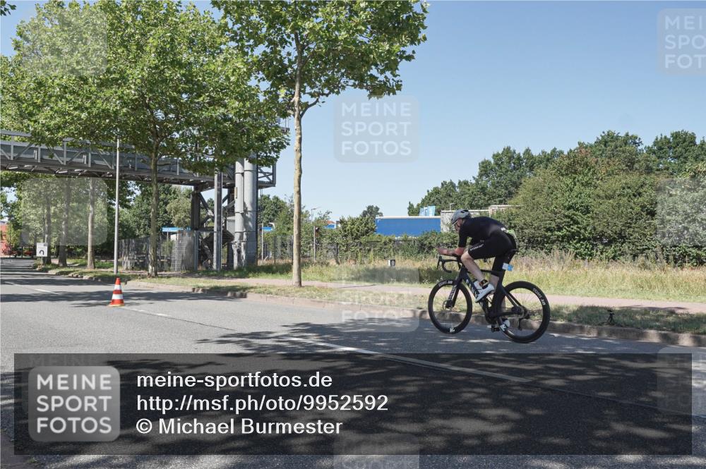 09.08.2026 - GEWOBA Citytriathlon Bremen Michael Burmester http://msf.ph/oto/9952592 09.08.2026 14:05:20 Radfahren 23 meine-sportfotos.de