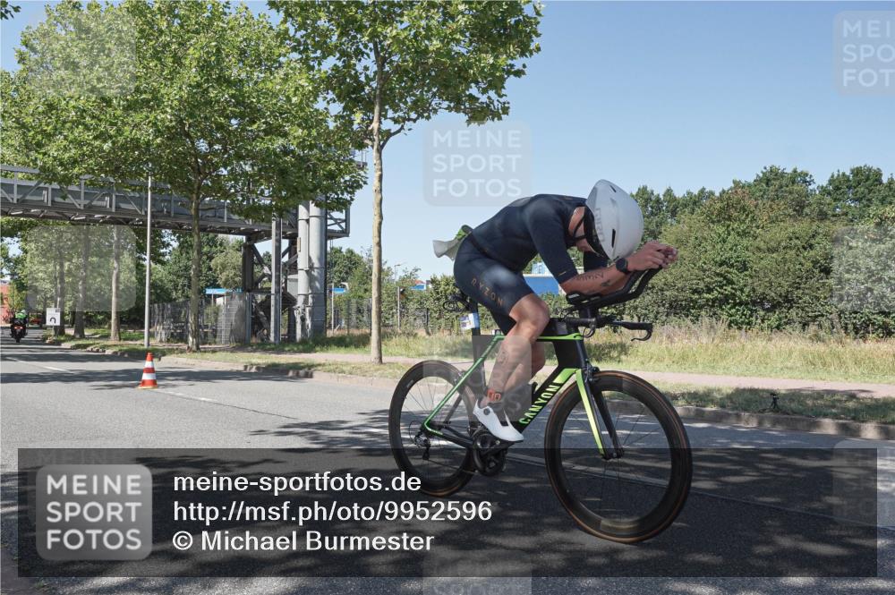 09.08.2026 - GEWOBA Citytriathlon Bremen Michael Burmester http://msf.ph/oto/9952596 09.08.2026 14:05:26 Radfahren 23, 532 meine-sportfotos.de