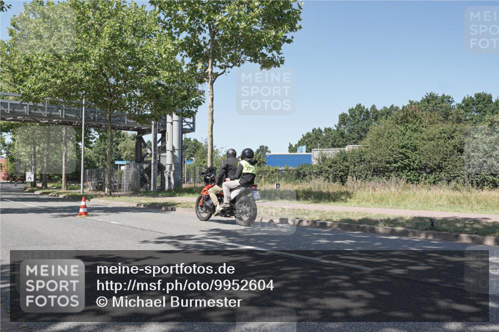 09.08.2026 - GEWOBA Citytriathlon Bremen Michael Burmester http://msf.ph/oto/9952604 09.08.2026 14:06:20 Radfahren 31 meine-sportfotos.de