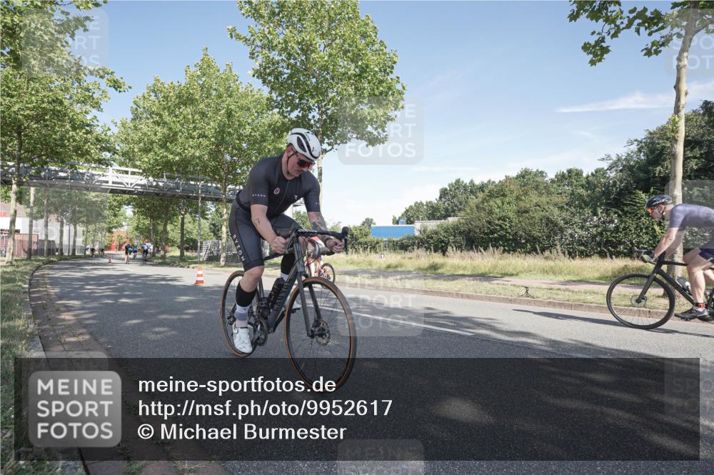 09.08.2026 - GEWOBA Citytriathlon Bremen Michael Burmester http://msf.ph/oto/9952617 09.08.2026 10:31:53 Radfahren 25, 337, 344, 443, 481, 482, 489 meine-sportfotos.de