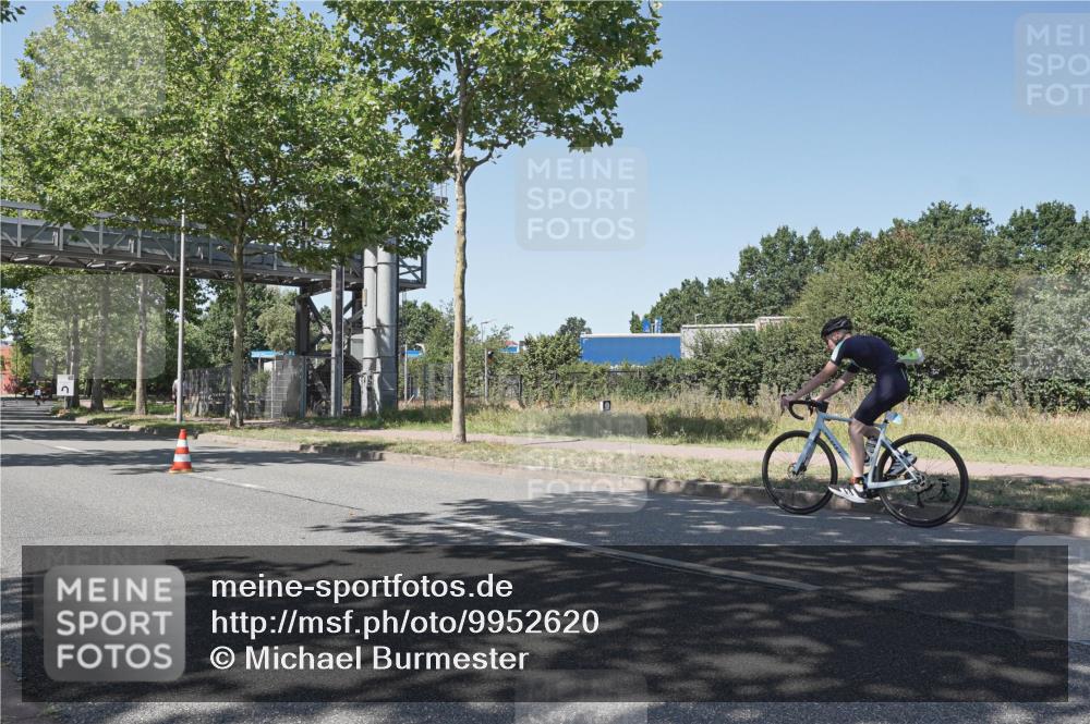09.08.2026 - GEWOBA Citytriathlon Bremen Michael Burmester http://msf.ph/oto/9952620 09.08.2026 14:07:32 Radfahren  meine-sportfotos.de