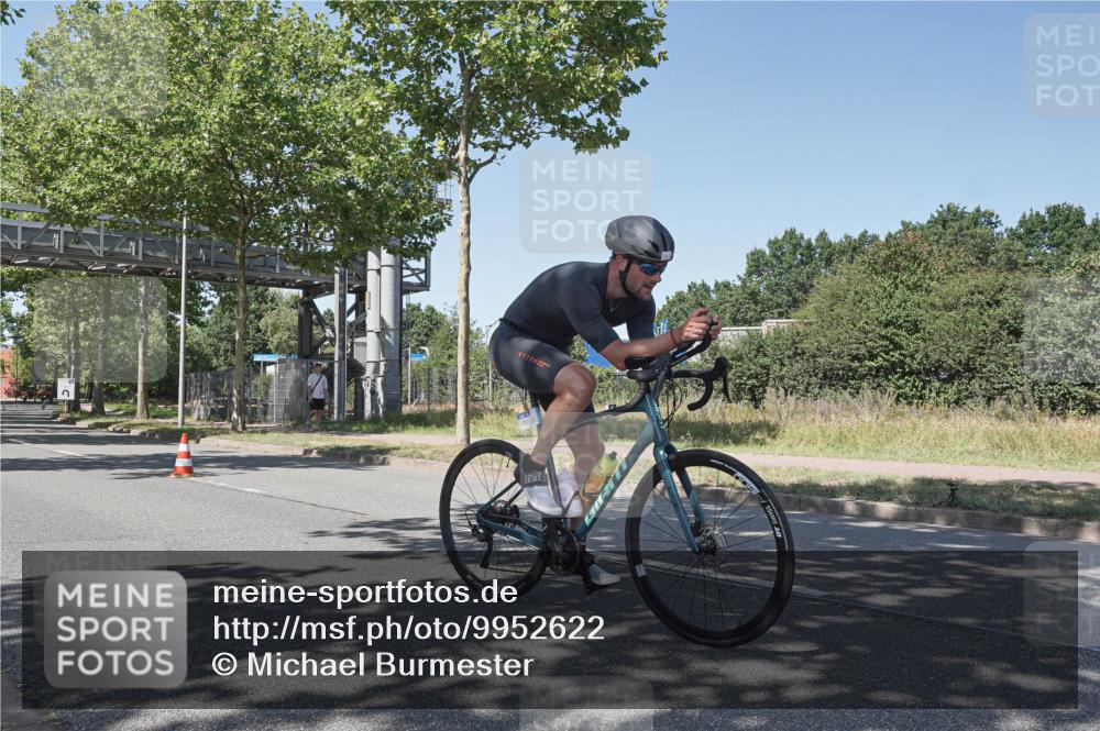 09.08.2026 - GEWOBA Citytriathlon Bremen Michael Burmester http://msf.ph/oto/9952622 09.08.2026 14:07:41 Radfahren 112, 120 meine-sportfotos.de