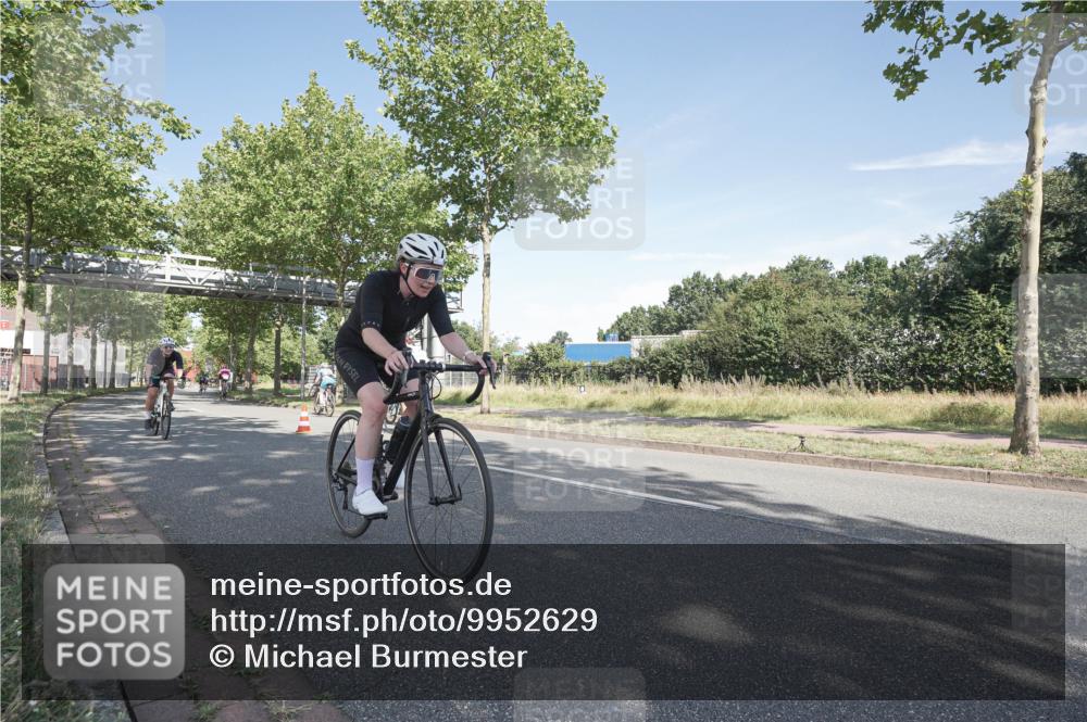09.08.2026 - GEWOBA Citytriathlon Bremen Michael Burmester http://msf.ph/oto/9952629 09.08.2026 10:32:00 Radfahren 25, 337, 344, 481, 482, 500 meine-sportfotos.de