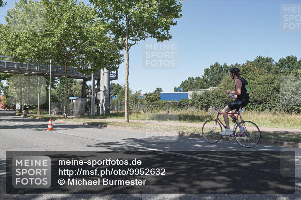 09.08.2026 - GEWOBA Citytriathlon Bremen Michael Burmester http://msf.ph/oto/9952632 09.08.2026 14:08:05 Radfahren 51, 184 meine-sportfotos.de