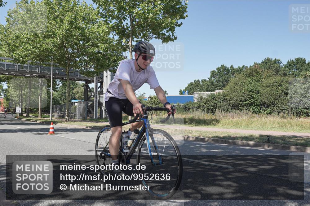 09.08.2026 - GEWOBA Citytriathlon Bremen Michael Burmester http://msf.ph/oto/9952636 09.08.2026 14:08:11 Radfahren 51, 184 meine-sportfotos.de