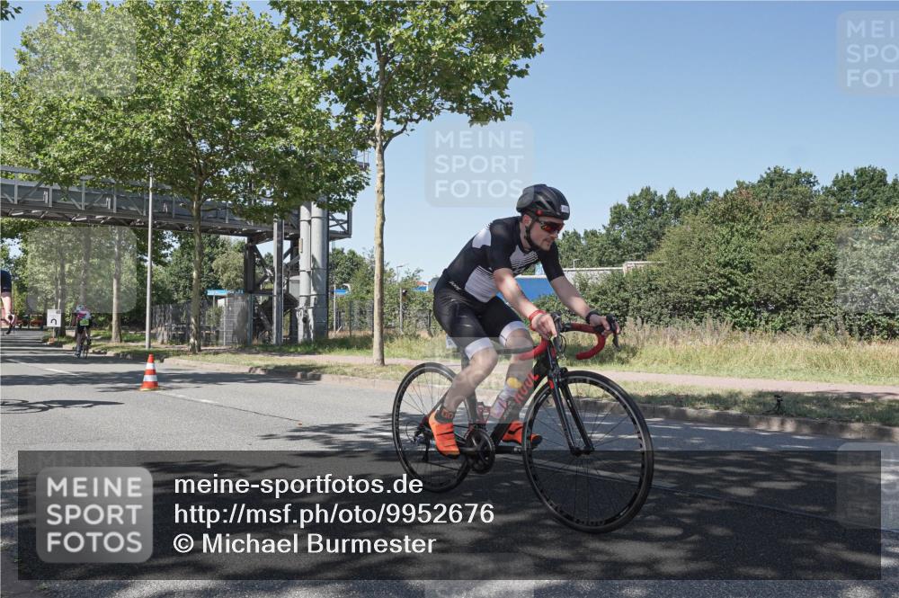 09.08.2026 - GEWOBA Citytriathlon Bremen Michael Burmester http://msf.ph/oto/9952676 09.08.2026 14:09:13 Radfahren 32, 140, 170, 181, 185, 187 meine-sportfotos.de