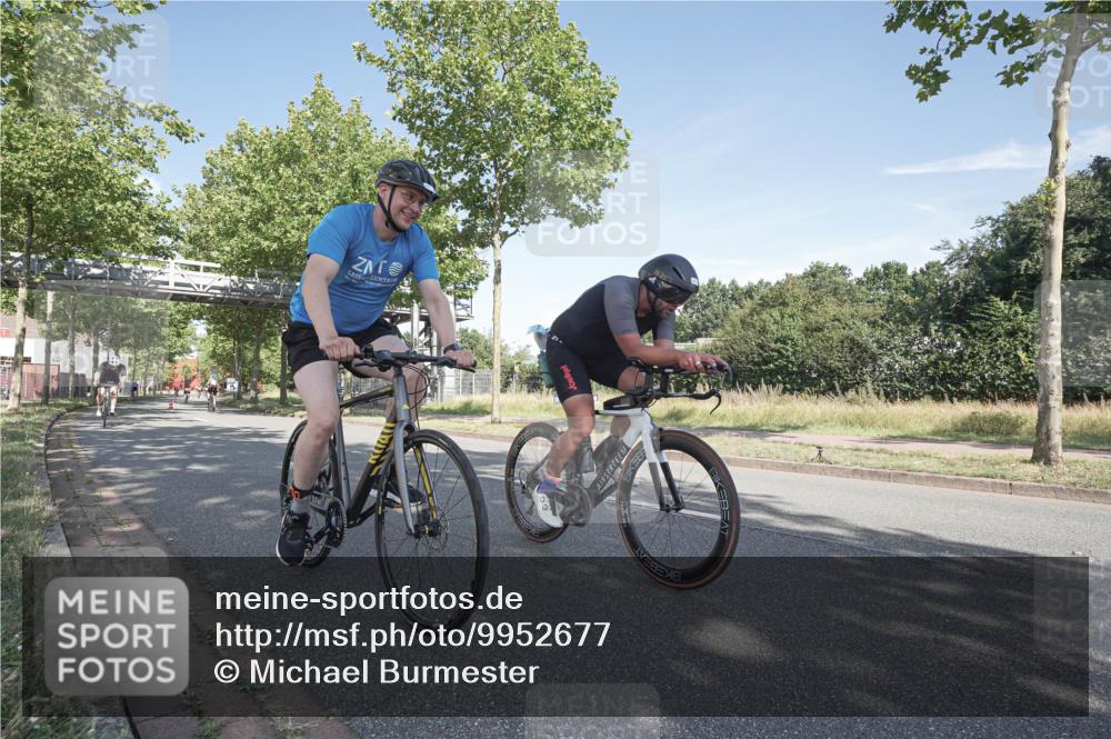 09.08.2026 - GEWOBA Citytriathlon Bremen Michael Burmester http://msf.ph/oto/9952677 09.08.2026 10:32:31 Radfahren 39, 131, 249, 324, 385, 445 meine-sportfotos.de