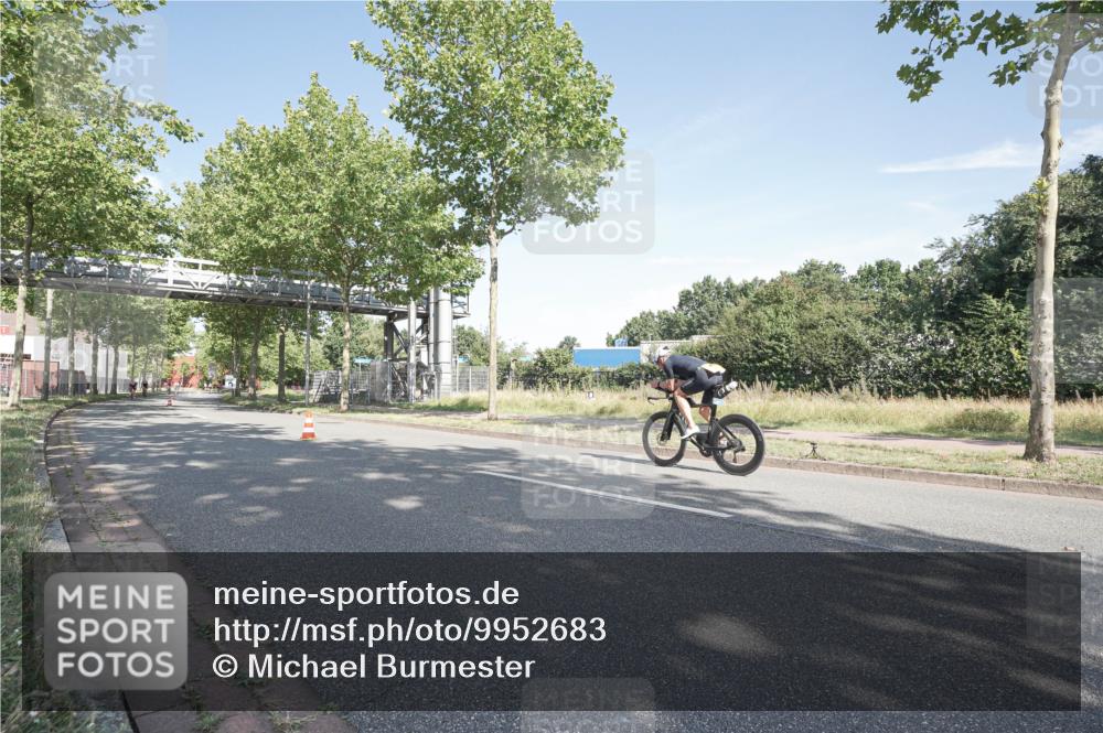 09.08.2026 - GEWOBA Citytriathlon Bremen Michael Burmester http://msf.ph/oto/9952683 09.08.2026 10:32:37 Radfahren 7, 39, 131, 303, 324, 374, 385, 515 meine-sportfotos.de
