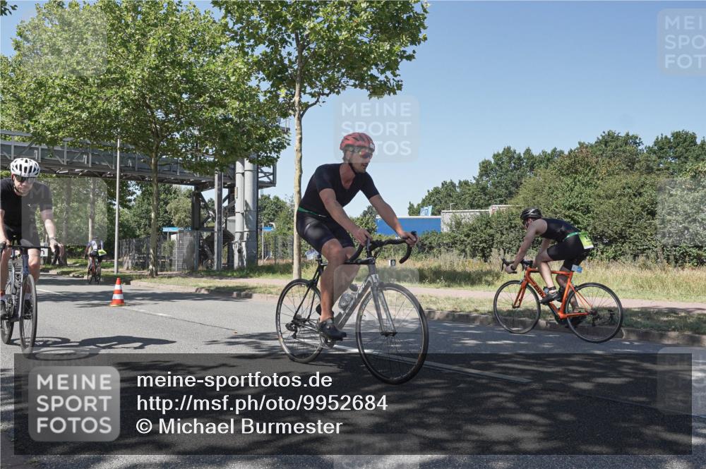 09.08.2026 - GEWOBA Citytriathlon Bremen Michael Burmester http://msf.ph/oto/9952684 09.08.2026 14:09:17 Radfahren 32, 78, 140, 170, 181, 185, 187, 189 meine-sportfotos.de