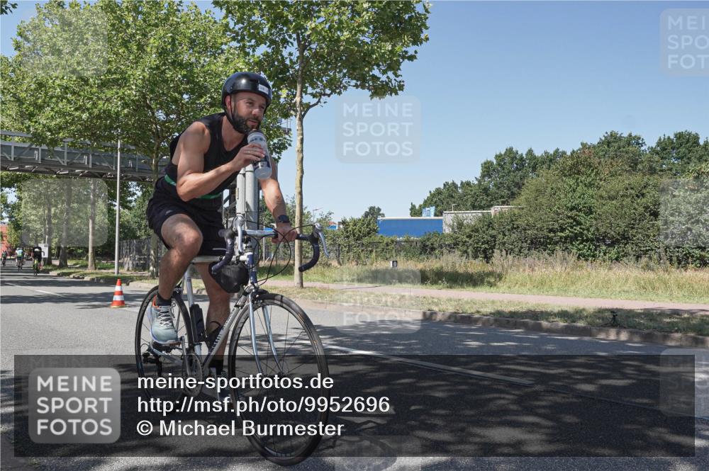 09.08.2026 - GEWOBA Citytriathlon Bremen Michael Burmester http://msf.ph/oto/9952696 09.08.2026 14:09:25 Radfahren 15, 29, 77, 78, 140, 141, 168, 170, 178, 181, 185, 187, 189 meine-sportfotos.de