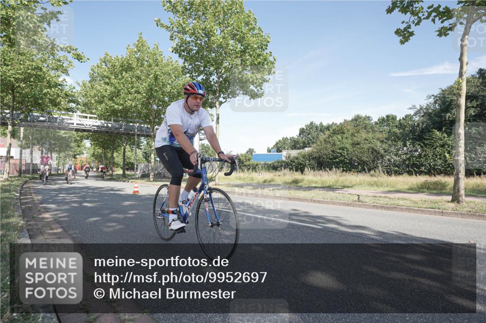 09.08.2026 - GEWOBA Citytriathlon Bremen Michael Burmester http://msf.ph/oto/9952697 09.08.2026 10:32:46 Radfahren 7, 303, 305, 324, 330, 370, 374, 385, 452, 508, 515 meine-sportfotos.de