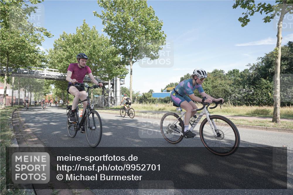 09.08.2026 - GEWOBA Citytriathlon Bremen Michael Burmester http://msf.ph/oto/9952701 09.08.2026 10:32:48 Radfahren 7, 303, 305, 324, 330, 370, 374, 452, 503, 508, 515, 526 meine-sportfotos.de