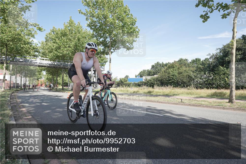 09.08.2026 - GEWOBA Citytriathlon Bremen Michael Burmester http://msf.ph/oto/9952703 09.08.2026 10:32:50 Radfahren 7, 303, 305, 324, 330, 353, 370, 374, 452, 503, 508, 515, 526 meine-sportfotos.de
