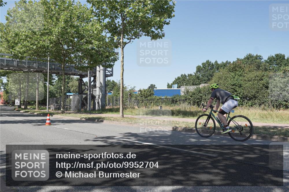 09.08.2026 - GEWOBA Citytriathlon Bremen Michael Burmester http://msf.ph/oto/9952704 09.08.2026 14:09:32 Radfahren 15, 29, 77, 78, 141, 164, 168, 178, 185, 187, 189 meine-sportfotos.de