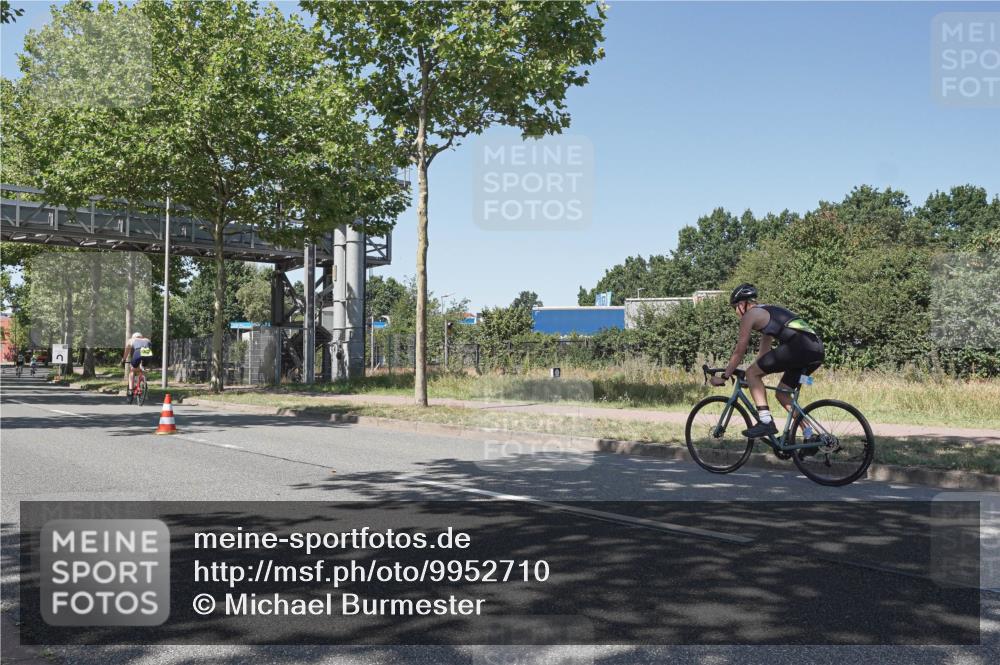 09.08.2026 - GEWOBA Citytriathlon Bremen Michael Burmester http://msf.ph/oto/9952710 09.08.2026 14:09:41 Radfahren 29, 77, 164, 178 meine-sportfotos.de