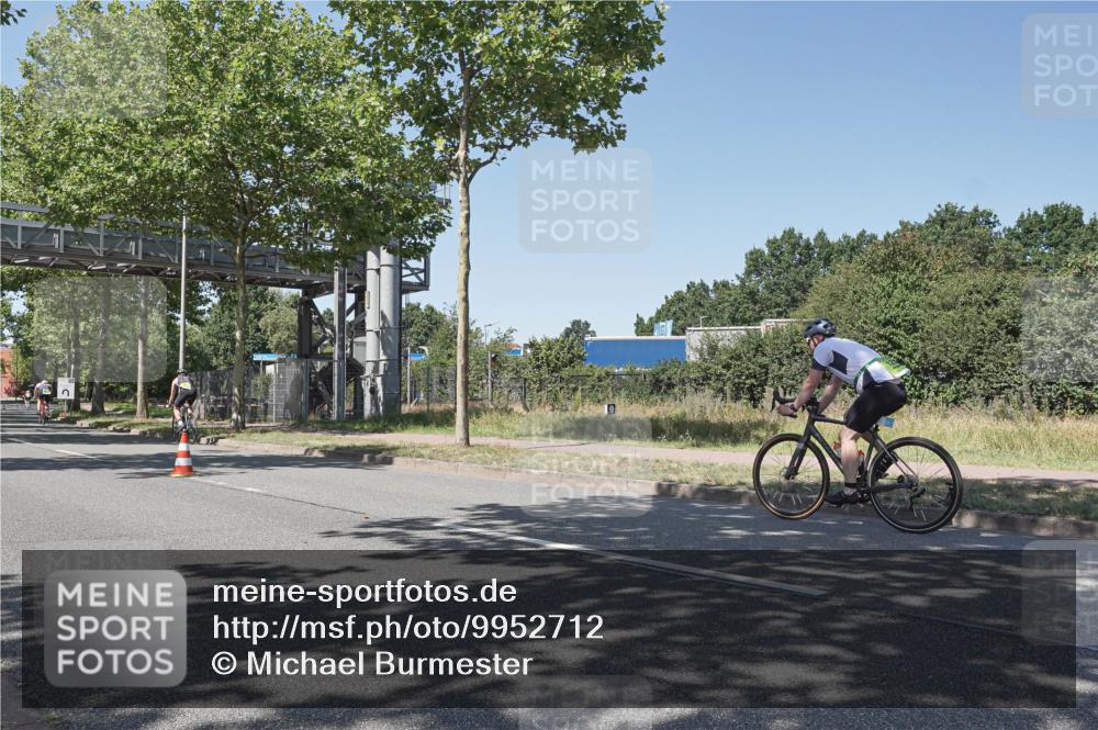 09.08.2026 - GEWOBA Citytriathlon Bremen Michael Burmester http://msf.ph/oto/9952712 09.08.2026 14:09:43 Radfahren 164, 178 meine-sportfotos.de