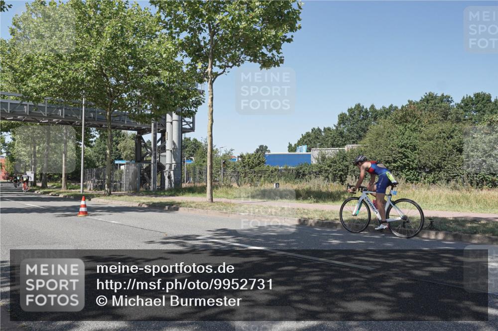 09.08.2026 - GEWOBA Citytriathlon Bremen Michael Burmester http://msf.ph/oto/9952731 09.08.2026 14:10:13 Radfahren 16, 35, 97, 154, 177 meine-sportfotos.de