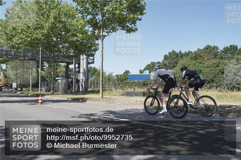 09.08.2026 - GEWOBA Citytriathlon Bremen Michael Burmester http://msf.ph/oto/9952735 09.08.2026 14:10:20 Radfahren 35, 81, 100, 161, 177 meine-sportfotos.de