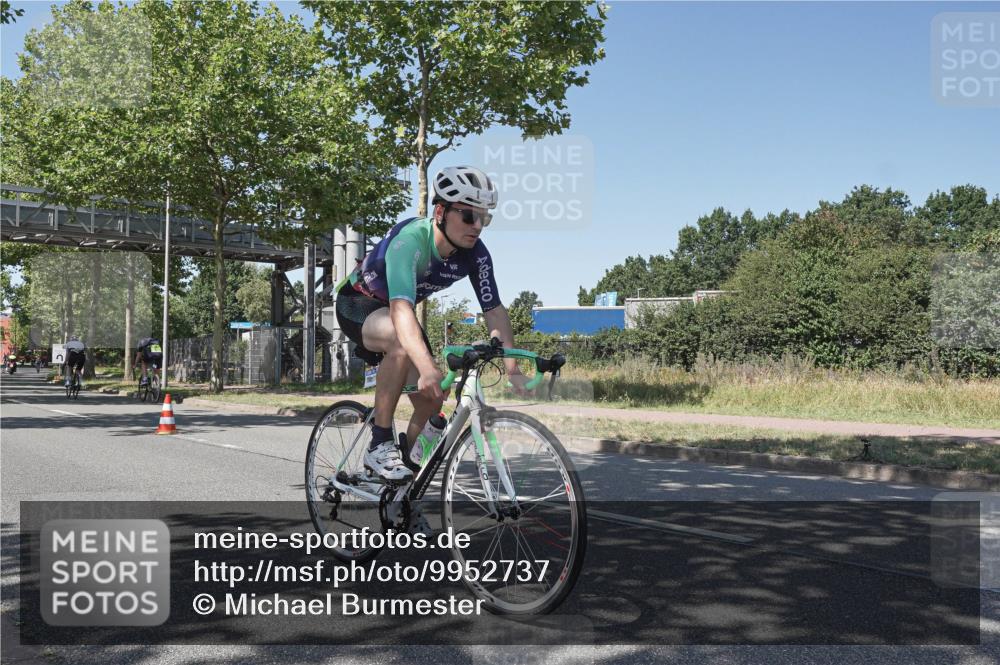 09.08.2026 - GEWOBA Citytriathlon Bremen Michael Burmester http://msf.ph/oto/9952737 09.08.2026 14:10:22 Radfahren 46, 81, 100, 161 meine-sportfotos.de