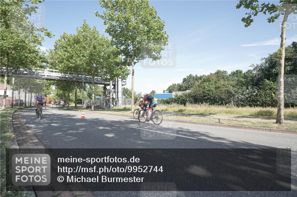 09.08.2026 - GEWOBA Citytriathlon Bremen Michael Burmester http://msf.ph/oto/9952744 09.08.2026 10:33:11 Radfahren 1, 63, 83, 103, 173, 302, 413, 419, 453, 457, 483, 486, 493 meine-sportfotos.de