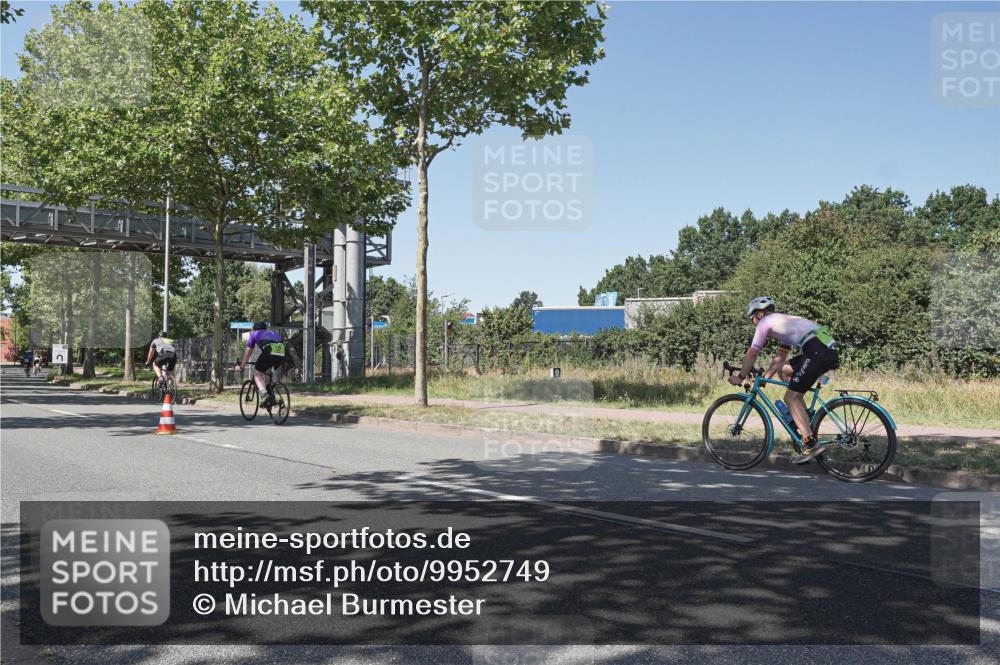09.08.2026 - GEWOBA Citytriathlon Bremen Michael Burmester http://msf.ph/oto/9952749 09.08.2026 14:10:28 Radfahren 46, 73, 81, 100, 123, 161, 162 meine-sportfotos.de